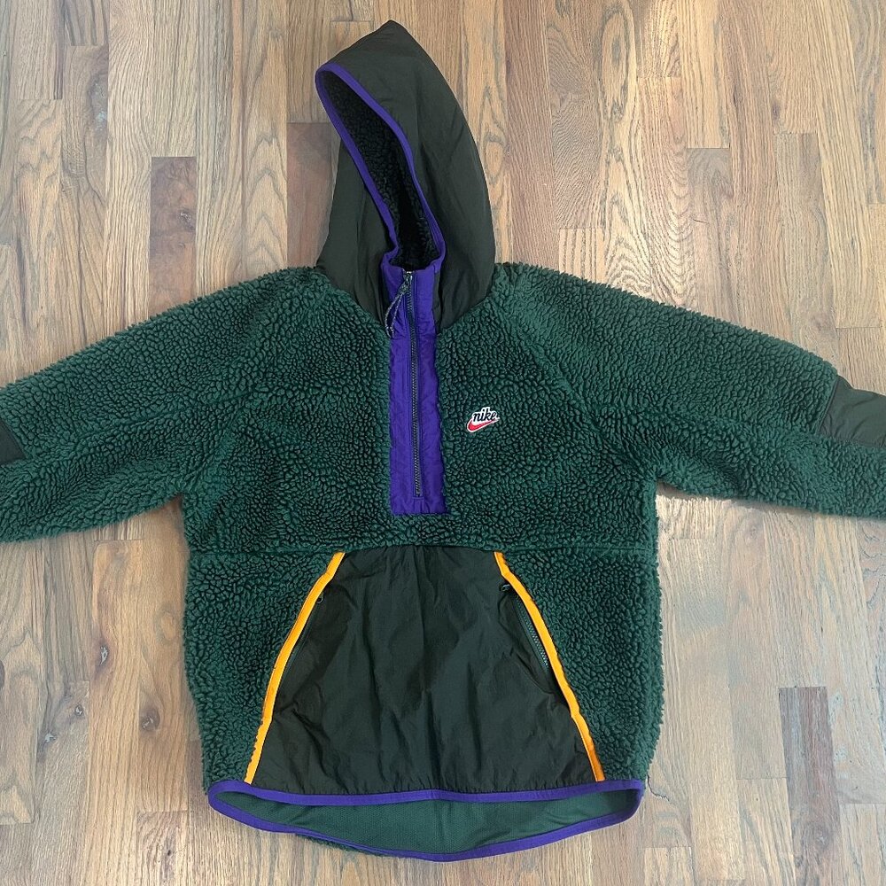 Nike Sherpa Fleece Pullover Hoodie w/ Vintage Logo
